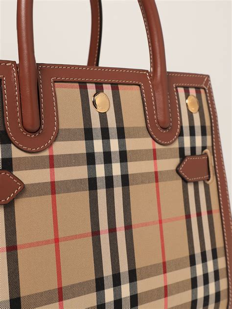 bolsos de burberry|Bolsos de mano de marca .